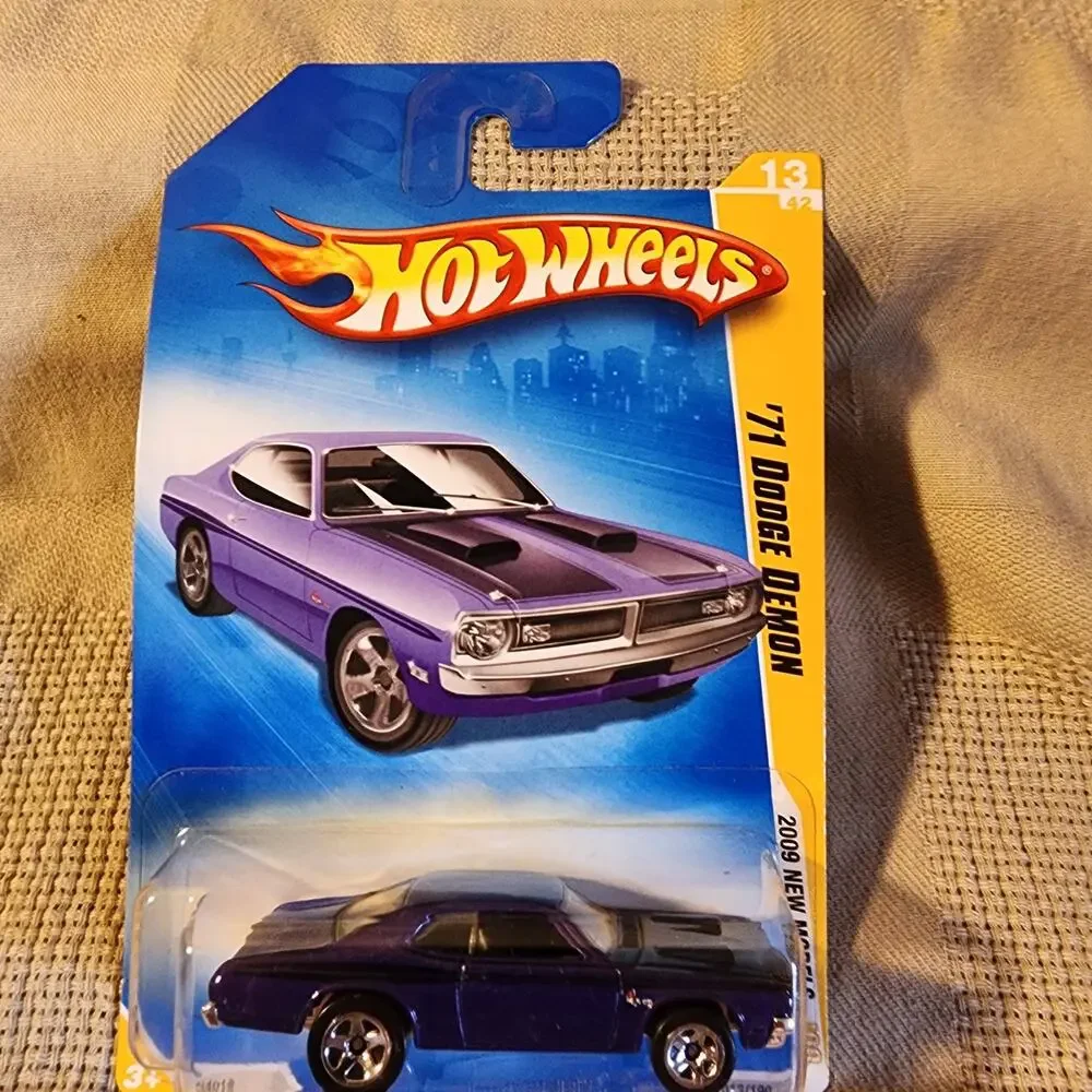 Hot Wheels ‘71 Dodge Demon 13/42 2009 New Models 013/190 Purple